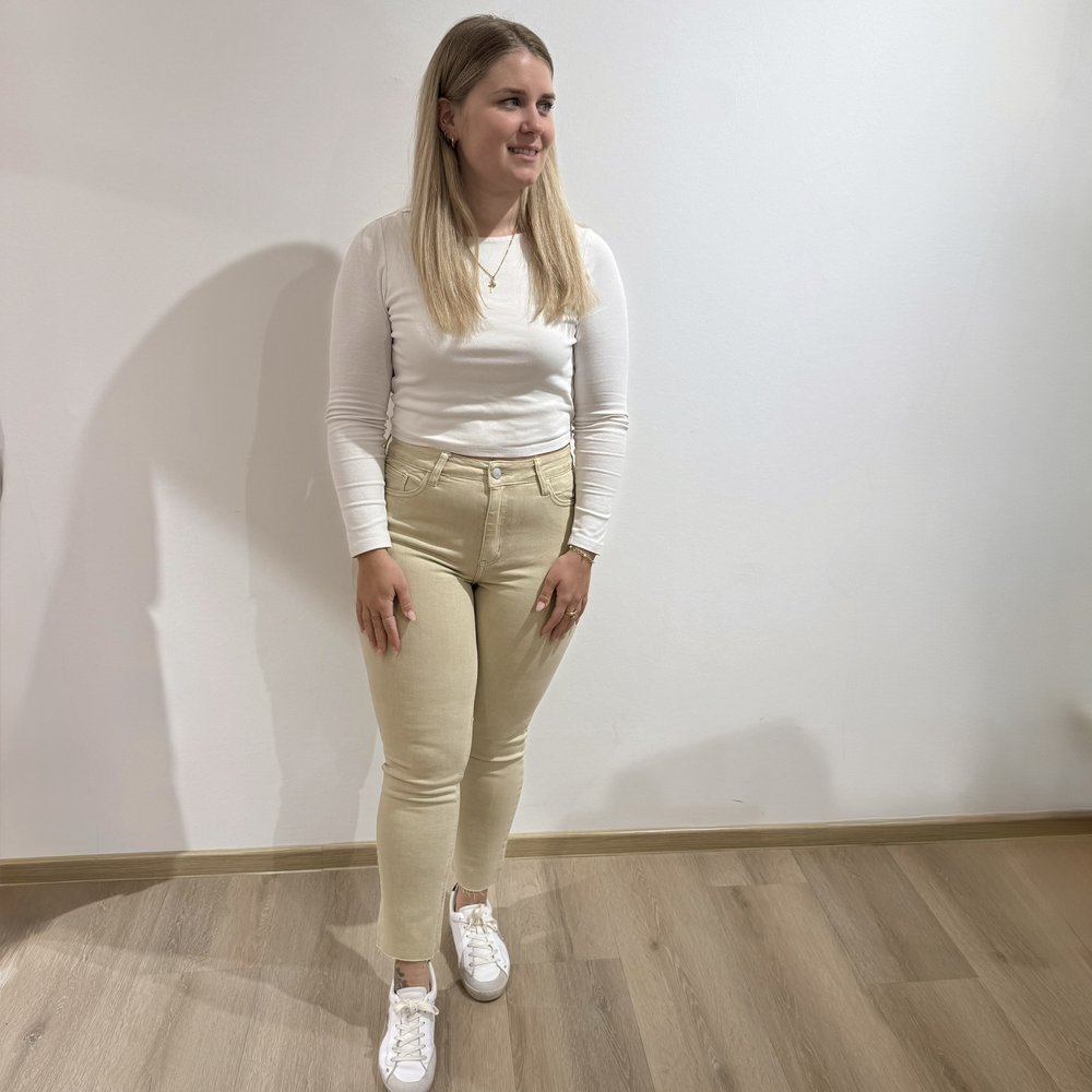 EF Jeans Mom Oatly