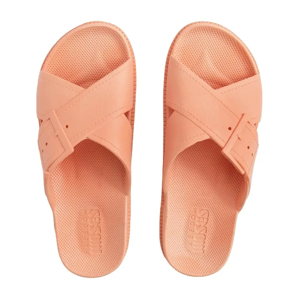 FM x Apricot Schuhe