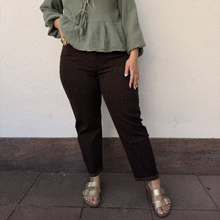EF Jeans Mom Leo