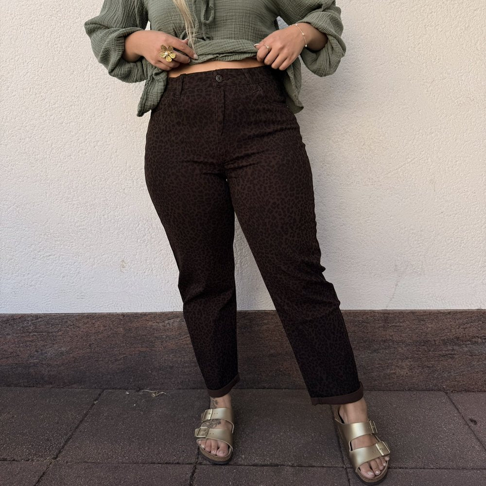 EF Jeans Mom Leo