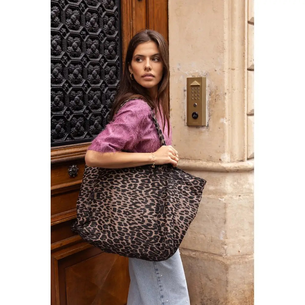 MJ Shopper - Estiique Boutique
