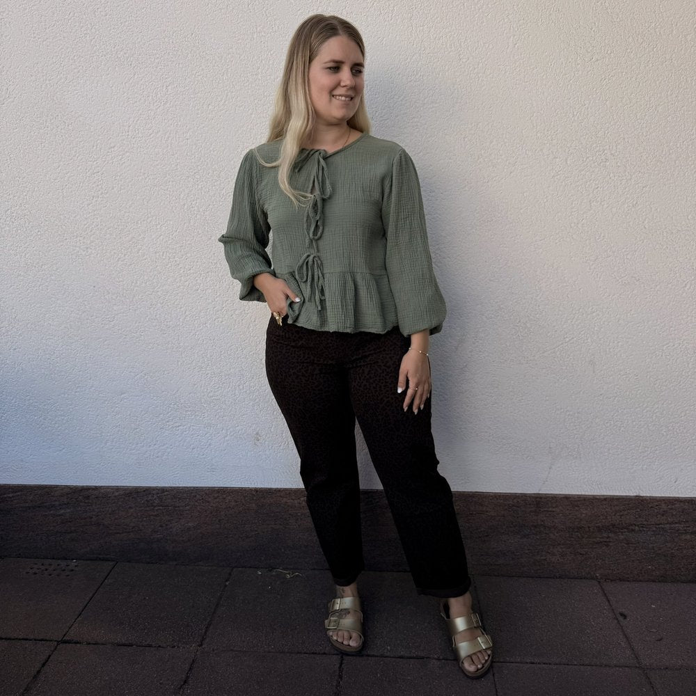 EF Jeans Mom Leo