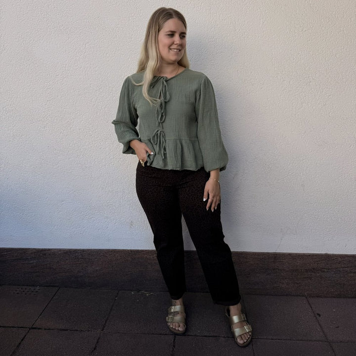 EF Jeans Mom Leo