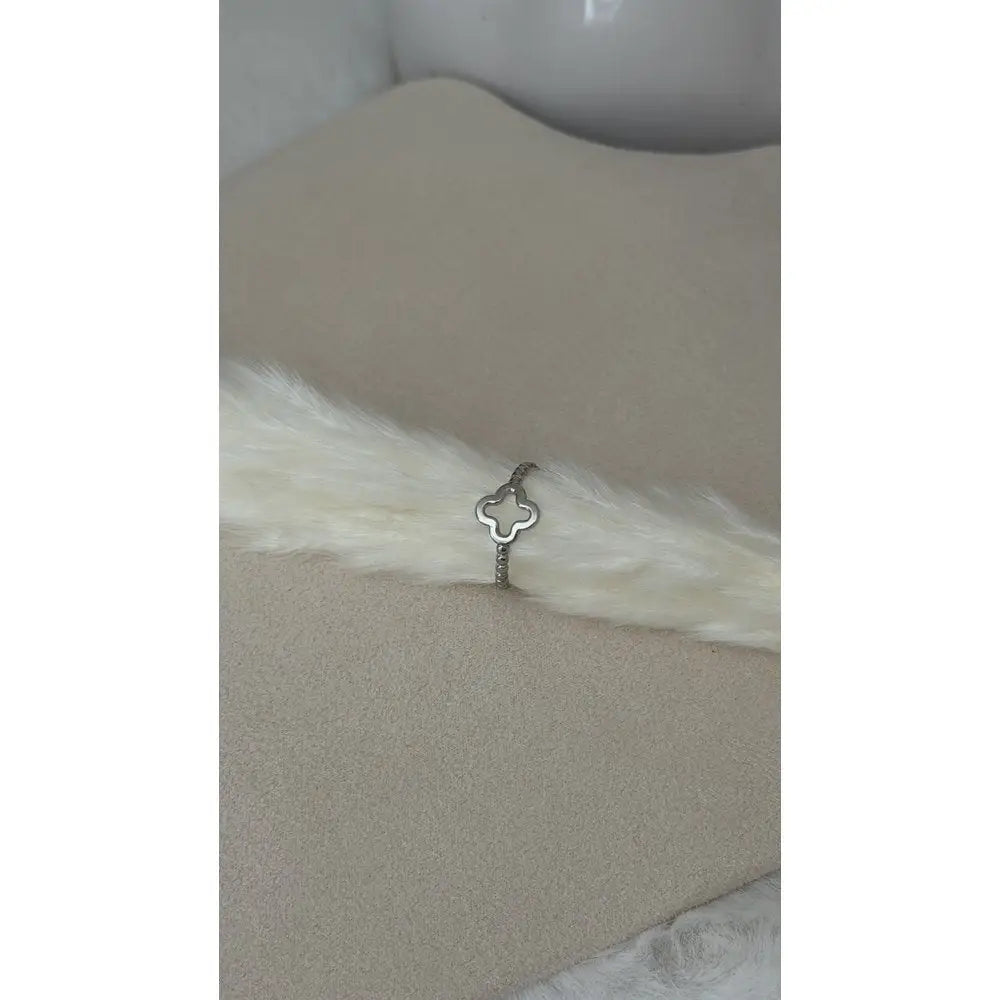 Ring Kleeblatt offen Ring